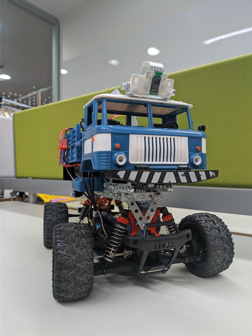 vi6lhndoodzafm9jsbdkp36thkc - [Из песочницы] Self-driving ГАЗ66 Monster Truck 1/16