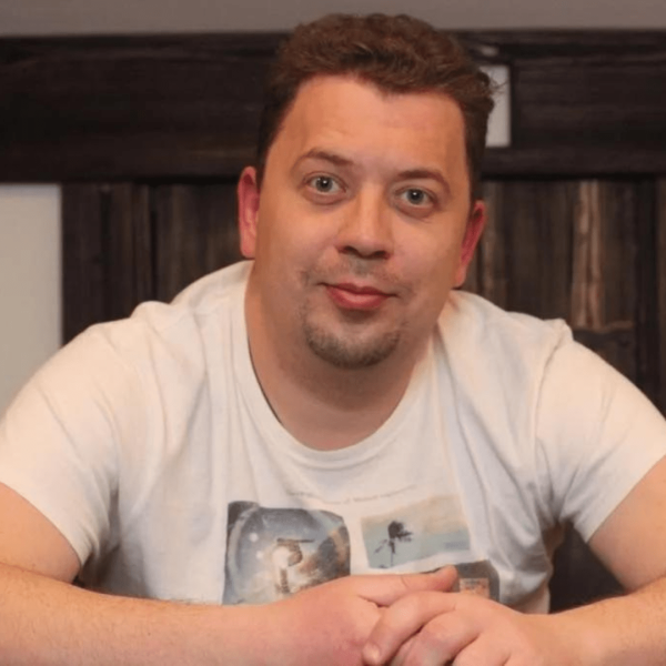 
                    Михаил Фадеев в рубрике «Разговор с архетипом (Бунтарь)». Про эпоху смыслов, эффективную рекламу и маркетологов            