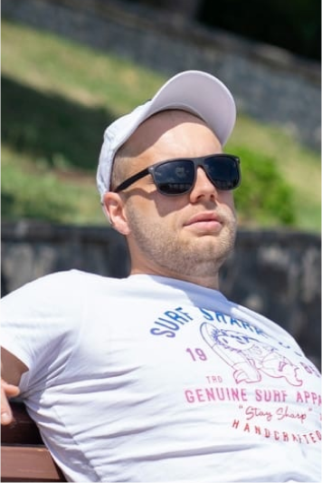 
                    Как сказать заказчику, что нужно ещё денег: кейс клиента Vitamin.tools            