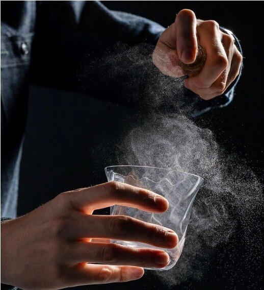 
                    Как привлекать гостей в ресторан с помощью барной карты            