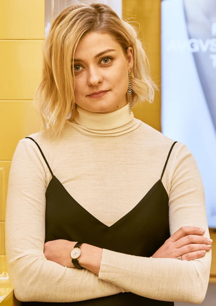 От домашней мастерской к глянцу и ЦУМу: успех бренда AVGVST. Взгляд со стороны
От домашней мастерской к глянцу и ЦУМу: успех бренда AVGVST. Взгляд со стороны