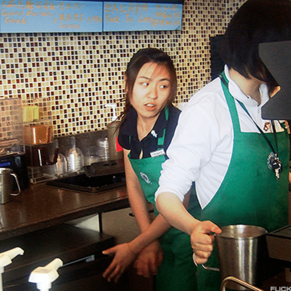 В чем секрет успеха бренда Starbucks? Чего нет у Stars Coffee. Длинная статья             
                    В чем секрет успеха бренда Starbucks? Чего нет у Stars Coffee. Длинная статья