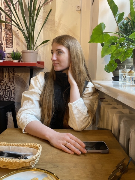 
                    Воронка продаж: поэтапное привлечение клиентов с успешным закрытием в продажу            