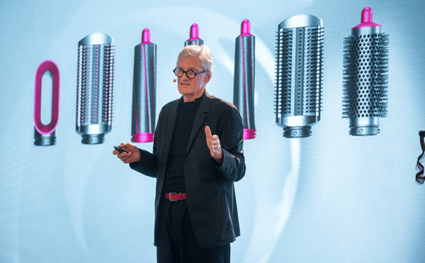 
                    Почему ваша девушка хочет Dyson? Разбираем по пунктам            