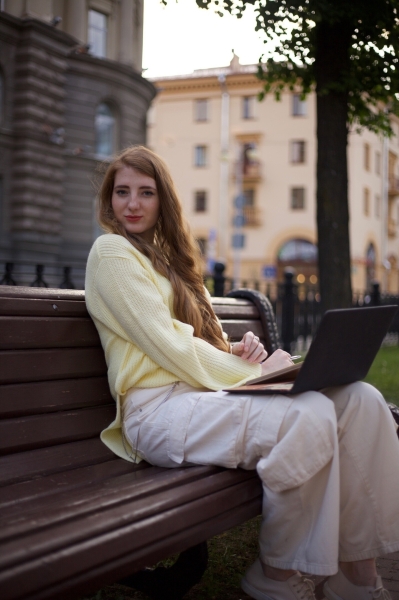 
                    Кейс по таргету: как магазину косметики сделать х5, применив простую стратегию            