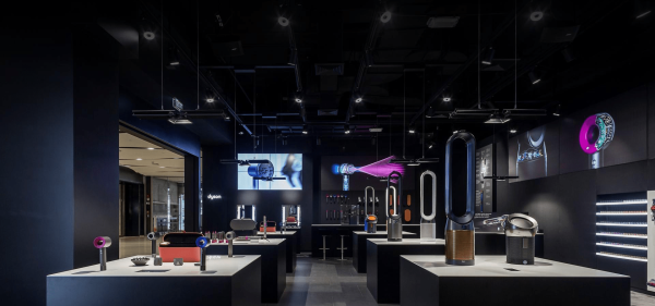 
                    Почему ваша девушка хочет Dyson? Разбираем по пунктам            