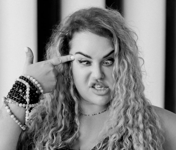 
                    «Дикпик не скинул, и ладно». Топ-менеджер горячо комментирует холодные попытки продать ему услуги в мессенджерах            