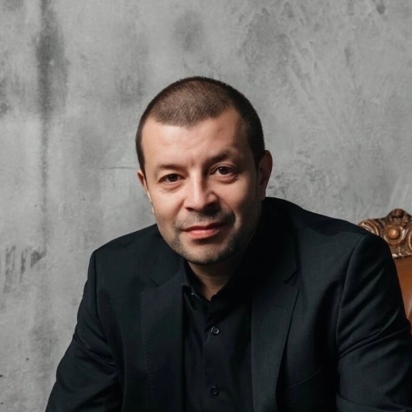 Смешать, но не копировать: как работает нейминг и где взять название для бренда
Смешать, но не копировать: как работает нейминг и где взять название для бренда