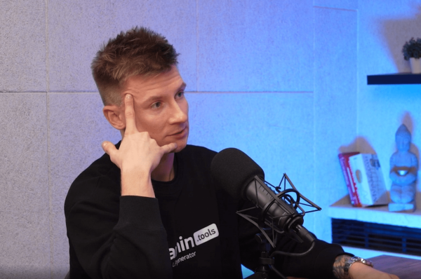 «Дуров не заплатил за рекламу»: Кирилл Руденко (Vitamin.tools) даром толкает Телегу             
                    «Дуров не заплатил за рекламу»: Кирилл Руденко (Vitamin.tools) даром толкает Телегу