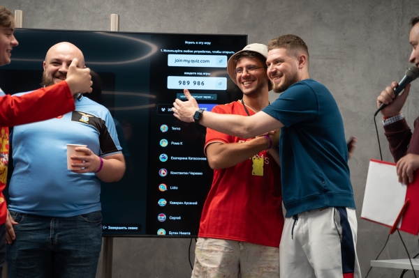 
                    FIFA, комьюнити и никаких KPI. Как мы организовали Киберфутбольный турнир для диджитальщиков Москвы            