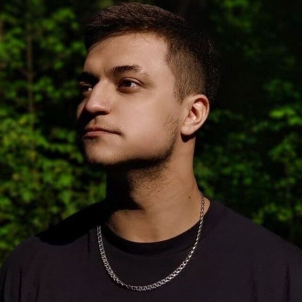 Ложится в 5 утра, пиарит свое агентство и управляет им, пишет музыку и не выгорает. Как? Интервью с CEO UXART             
                    Ложится в 5 утра, пиарит свое агентство и управляет им, пишет музыку и не выгорает. Как? Интервью с CEO UXART