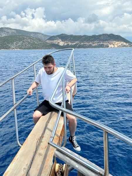 
                    ВЫ НЕ ПОНИМАЕТЕ, Я ПРОШЕЛ КУРСЫ! Я ГУРУ В МАРКЕТИНГЕ!!            