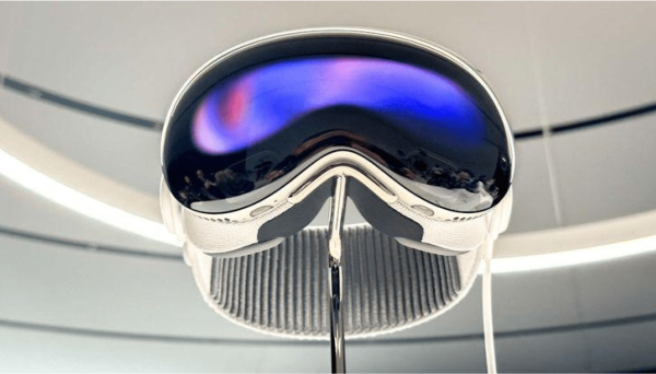 
                    Топ-7 трендов в мобильной сфере по итогам 2023 года            