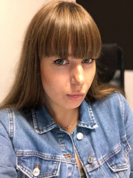 
                    Онлайн VS Офлайн. Как офлайн-кампания для бренда одежды обошла онлайн по заявкам в 15 раз            