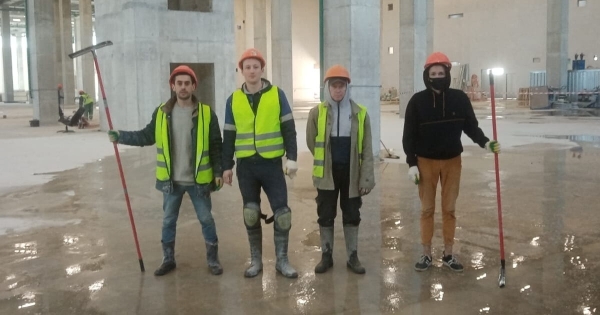 «Это деньги сразу»: владелец крупнейшего аутстаффа Москвы о том, как продавать 1300 рабочих за 4,5 млн ₽ в день
«Это деньги сразу»: владелец крупнейшего аутстаффа Москвы о том, как продавать 1300 рабочих за 4,5 млн ₽ в день