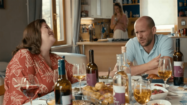 
                    Как первый дипфейк-сериал с Киану Ривзом и Джейсоном Стэтхэмом завирусился на весь мир: интервью с победителями WDA            