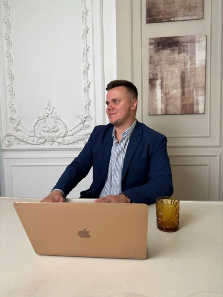 4,1 млрд. рублей в обороте товаров, которые мы продали через хаки за 2023-й год
4,1 млрд. рублей в обороте товаров, которые мы продали через хаки за 2023-й год