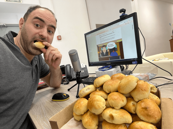 
                    Принес вам кейс с «Русскими пирогами»: показываем начинку успешного сотрудничества!            