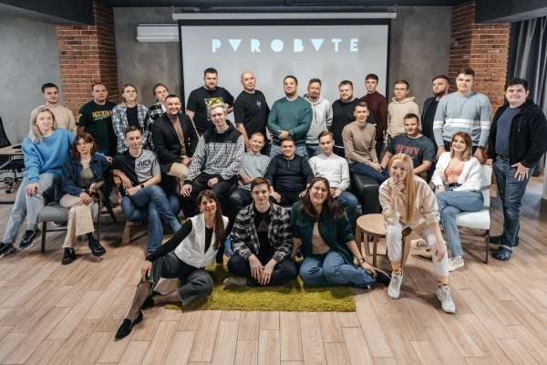 
                    Обзор магазинов приложений. Где публиковать мобильное приложение в 2024 году?            