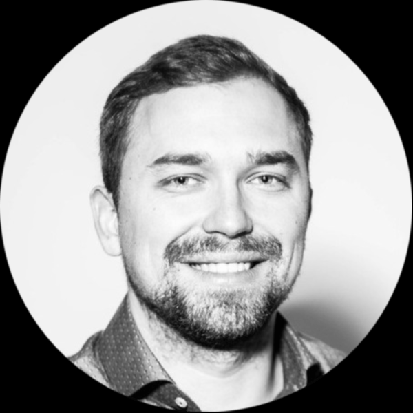 
                    Плюсы и минусы SEO-аутсорса для крупных компаний. Для чего Циан, Газпромбанк и Ivi выкупают часы агентских сеошников            