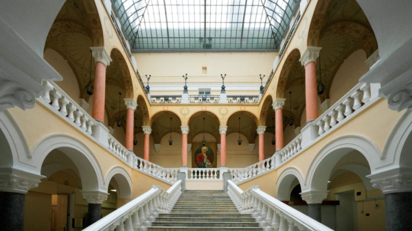 Яндекс и МГУ начнут готовить специалистов по медиакоммуникациям с навыками работы с нейросетями