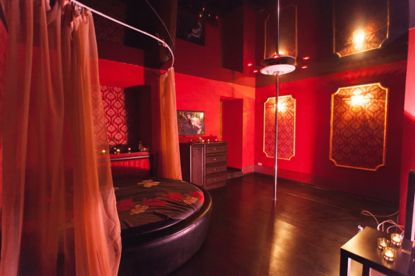 
                    Привлечение клиентов в массажный салон 18+. Таргет в InstagramFacebook для массажного салона 18+ в США            