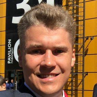 
                    Как разработчикам работать с госкомпаниями в 2024 году            