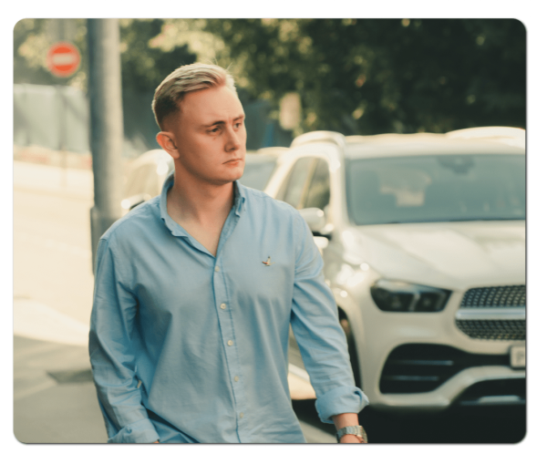 
                    Как фрилансеру в 2024 году искать клиентов и делать 200.000+ ₽ на услугах каждый месяц            