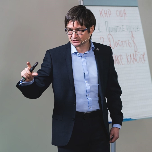 
                    «Давайте не будем усложнять». Как сеть фастфуда прибавила к выручке 15%, а могла бы вырасти в 2 раза            